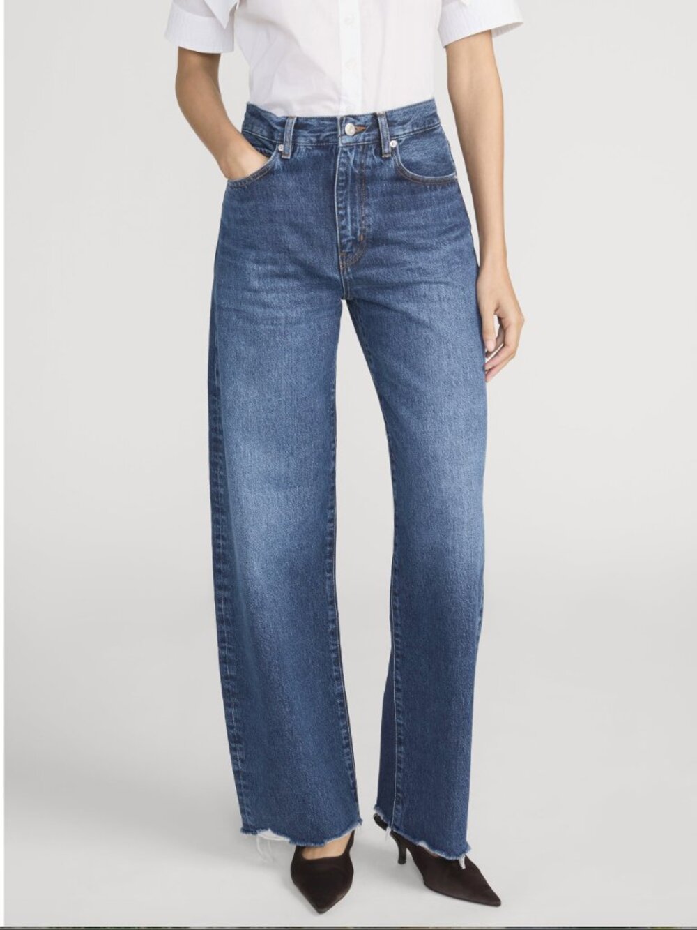 Frame The Bow Jeans in Acumen New Fray size 24, new without tags